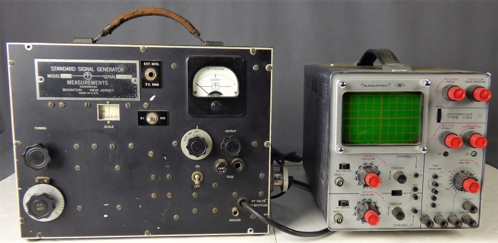 Standard Signal Generator & Oscilloscope (1 of 10)