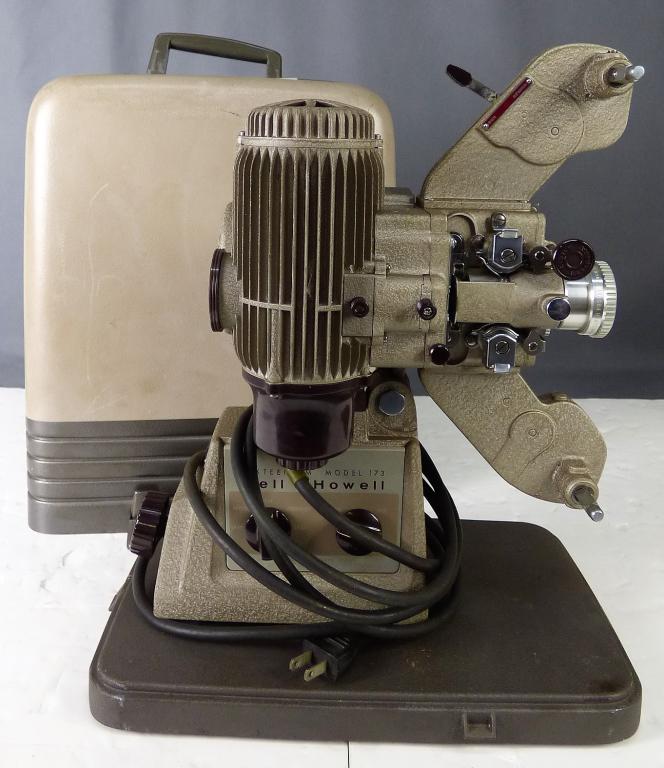 PROJECTEUR BELL & Howell pour films 16mm EUR 155,00 - FR