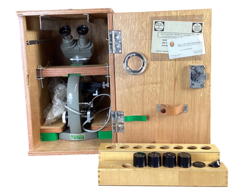 Vintage Olympus Japanese Professional Microscope (1 of 8)