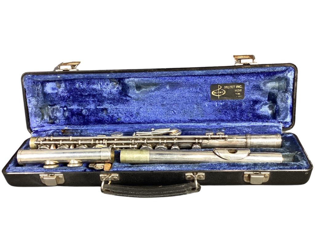 Armstrong Model 104 USA Student Flute (1 of 8)