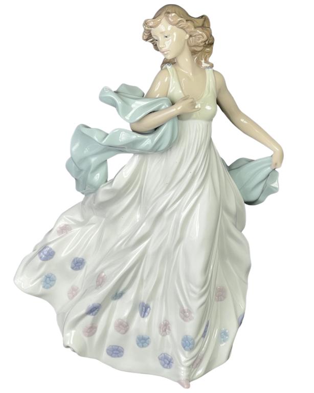 Lladro "Summer Serenade" Porcelain Figurine 6193 (1 of 7)