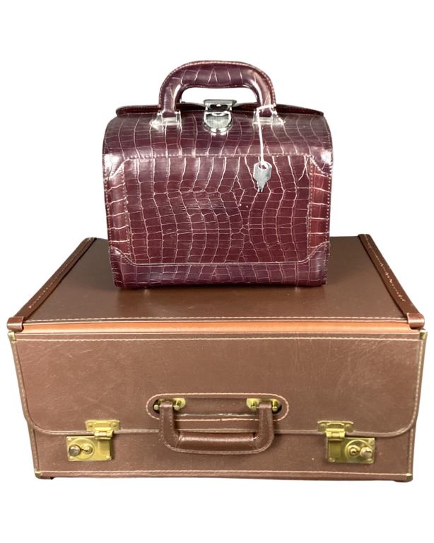 Marshall Fields Cosmetic Train Case & Briefcase (1 of 8)