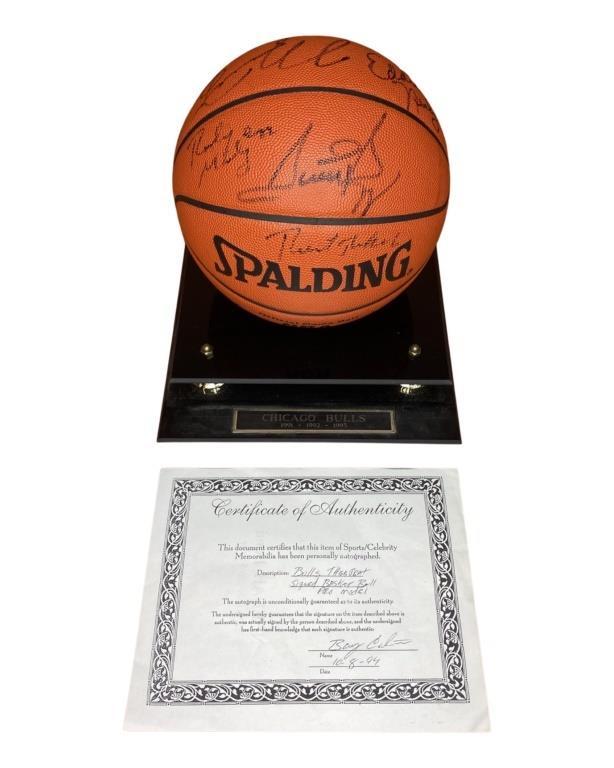 Chicago Bulls 91-93 Team Signed Basketball Ball (1 of 7)