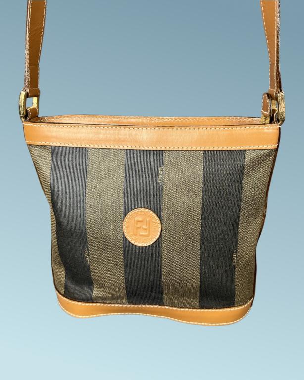 Fendi Ladies Handbag/ Purse/ Shoulder Bag (1 of 6)