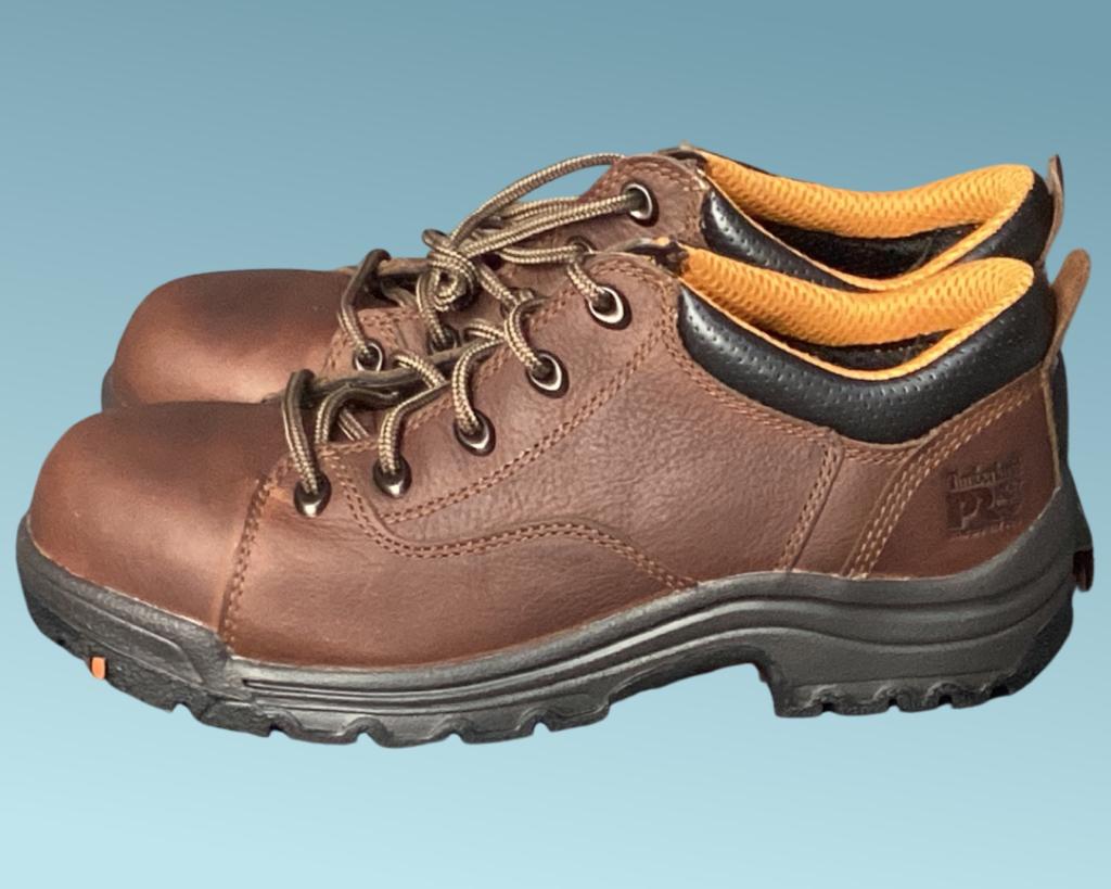 Timberland Pro Women's Titan Oxford Working Boots: Timberland Pro Women's Titan Oxford Working Boots. Size- 8.5. New