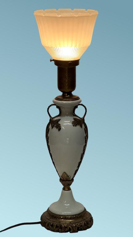 Vintage Porcelain Urn & Gilt Brass Table Lamp (1 of 3)