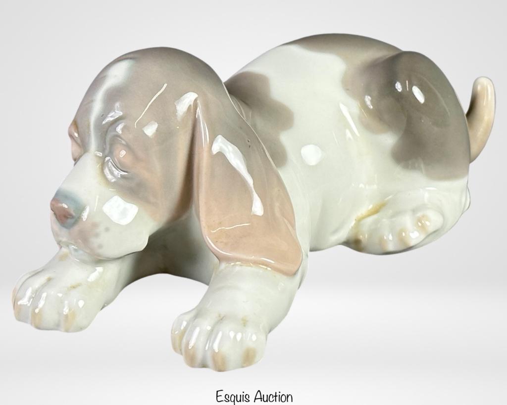 Lladro "Sleepy Puppy" 9134 Dog Porcelain Figurine (1 of 4)