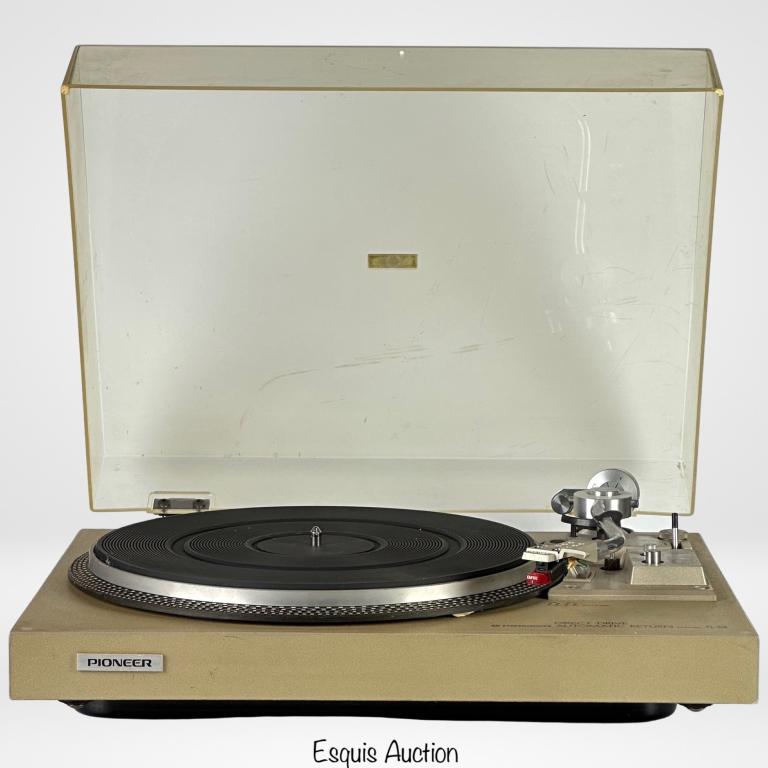 Pioneer PL-518 Turntable Vinyl Record Player (1 of 8)