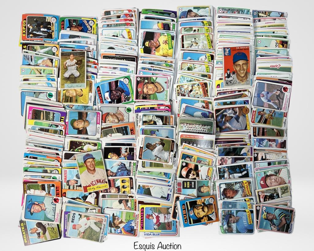 1970-82  Lot of Vintage Baseball Trading Cards (1 of 11)