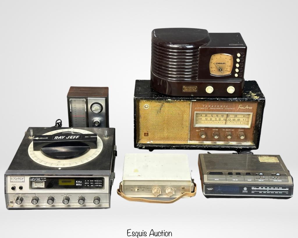 Lot of Vintage Radios- GE, Crosley. Emerson, Panas (1 of 10)