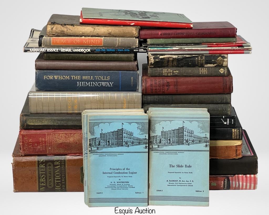 Lot of Vintage Books & Technical Manuals (1 of 7)