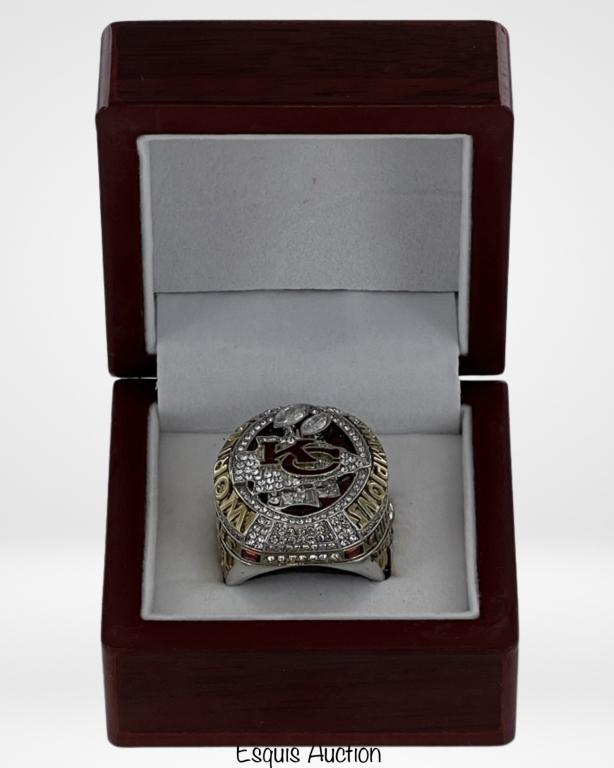 Kansas City Chiefs Super Bowl LIV Men's Ring: Kansas City Chiefs Super Bowl LIV Men's Ring. Size- 11. Good Condition.