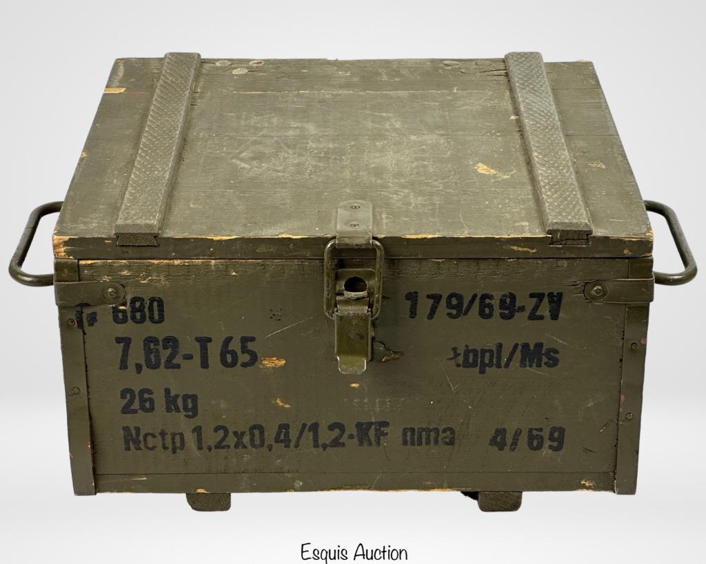 Vintage Military 880 Rounds 7.62-T65 Ammo Crate/ B (1 of 3)
