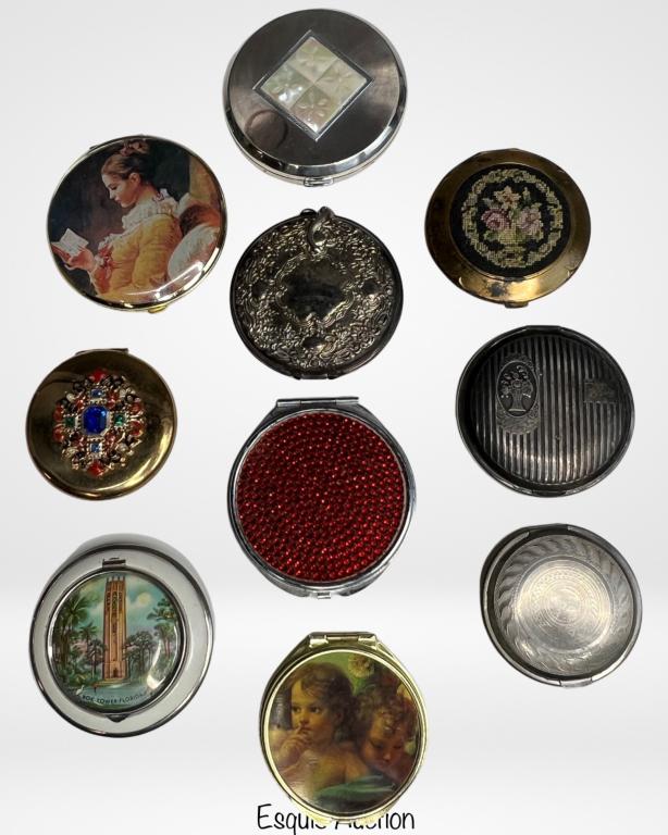 Assortment of Vintage Ladies Vanity Compacts (1 of 5)
