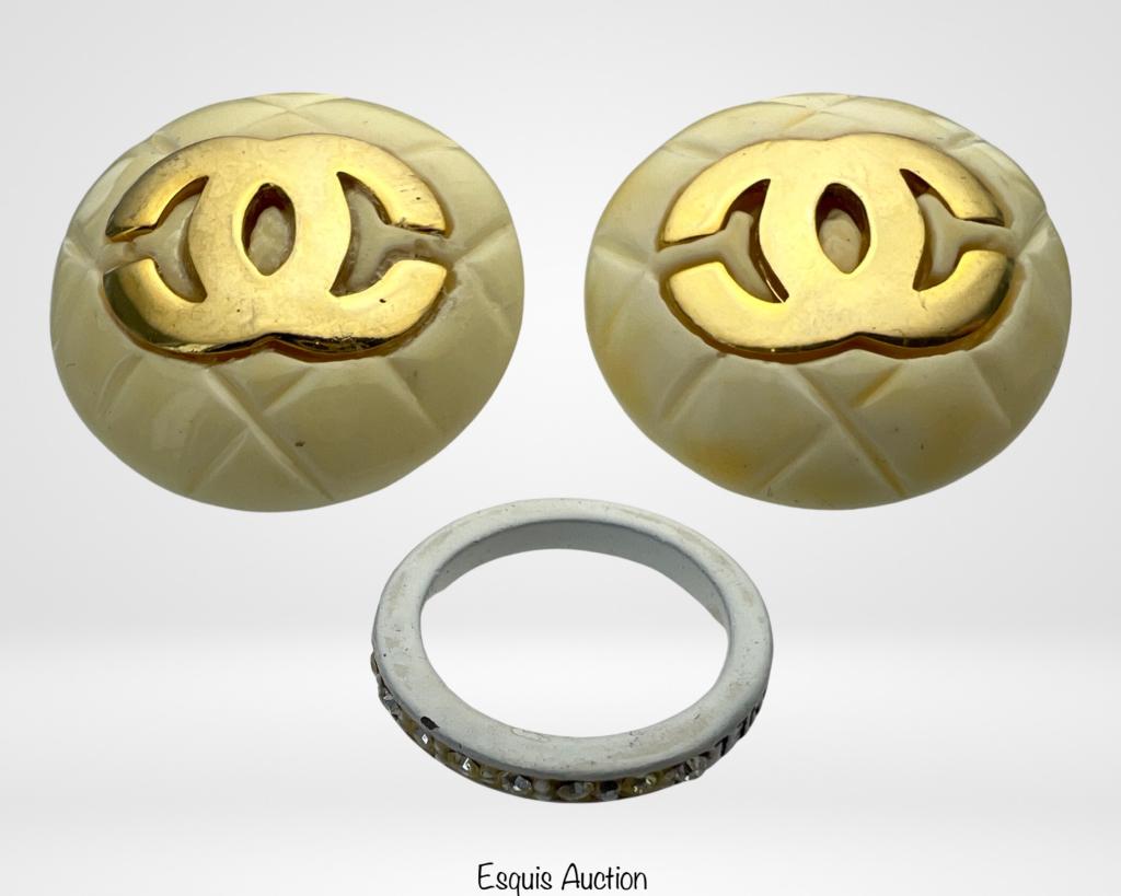 Elegant Ladies Retro Style Earrings & Ring (1 of 2)