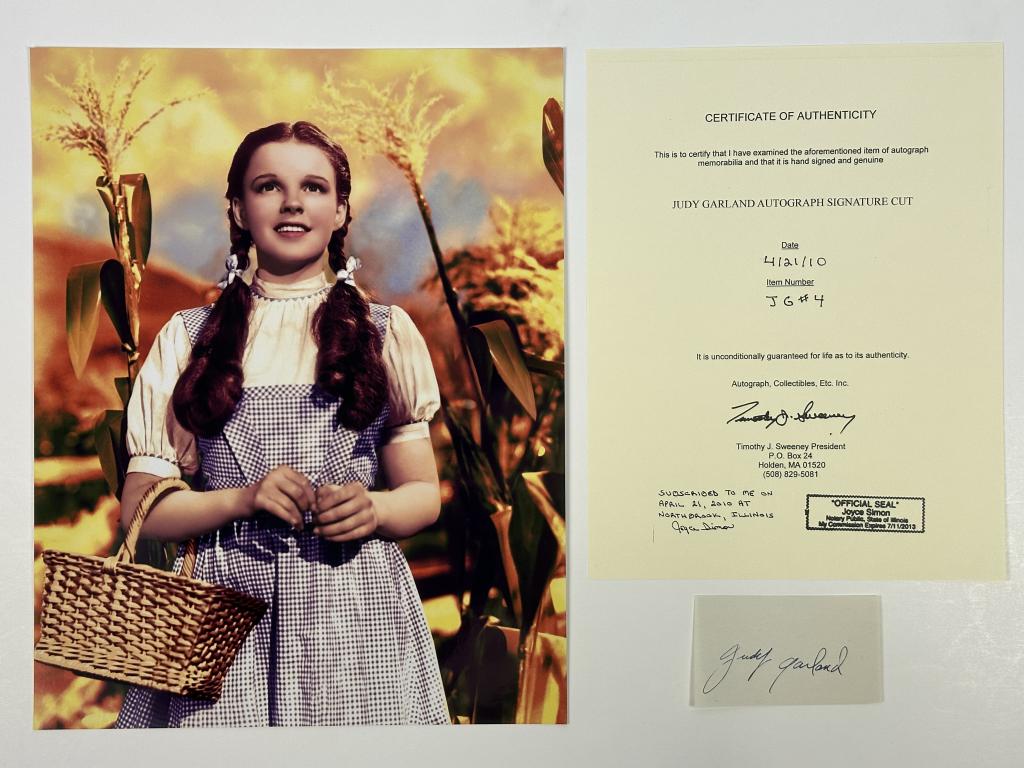 Judy Garland Autograph w/ Wizard of Oz Photograph (1 of 3)