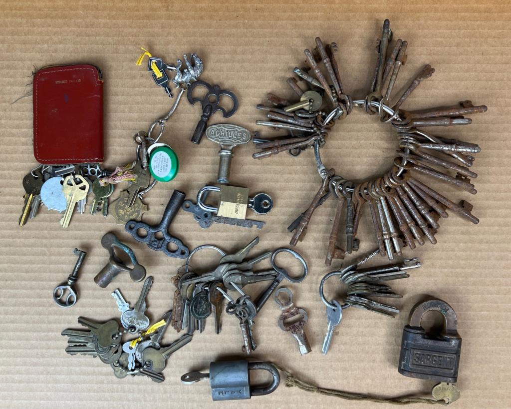 Lot of Antique & Vintage Keys and Locks: Lot of Antique & Vintage Keys and Locks