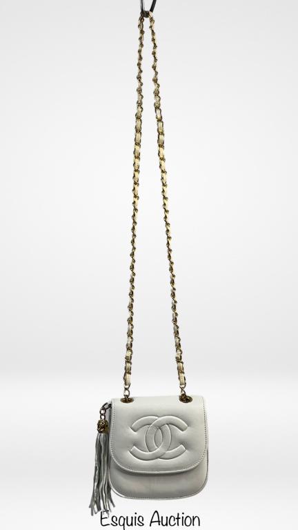 Chanel Ladies Shoulder Bag/ HandBag/ Purse (1 of 5)