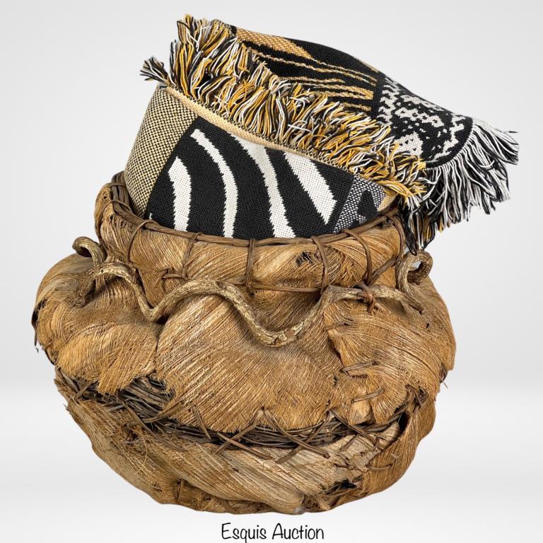 Large Woven Banana Husk Basket & African Safari Th (1 of 4)