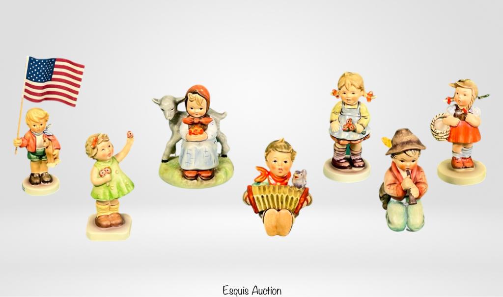 Lot of Hummel Goebel Porcelain Figurines: Group of Hummel Goebel Porcelain Figurines.4"-3" tall. All are in good condition.