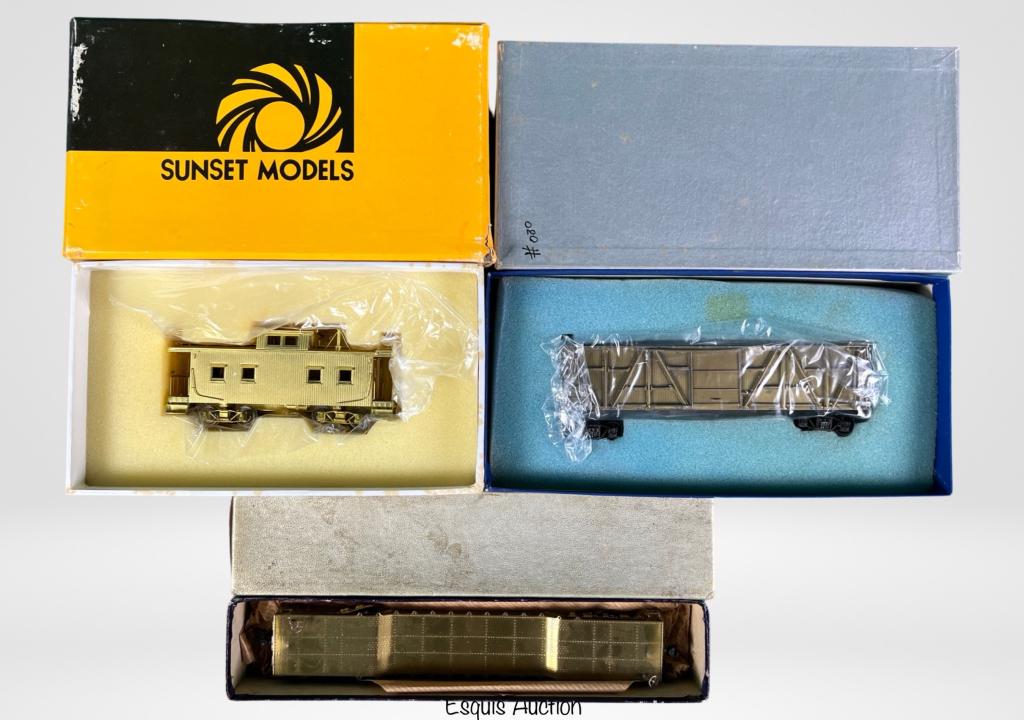 Vintage HOScale Brass RR Railroad Train Cars (1 of 3)