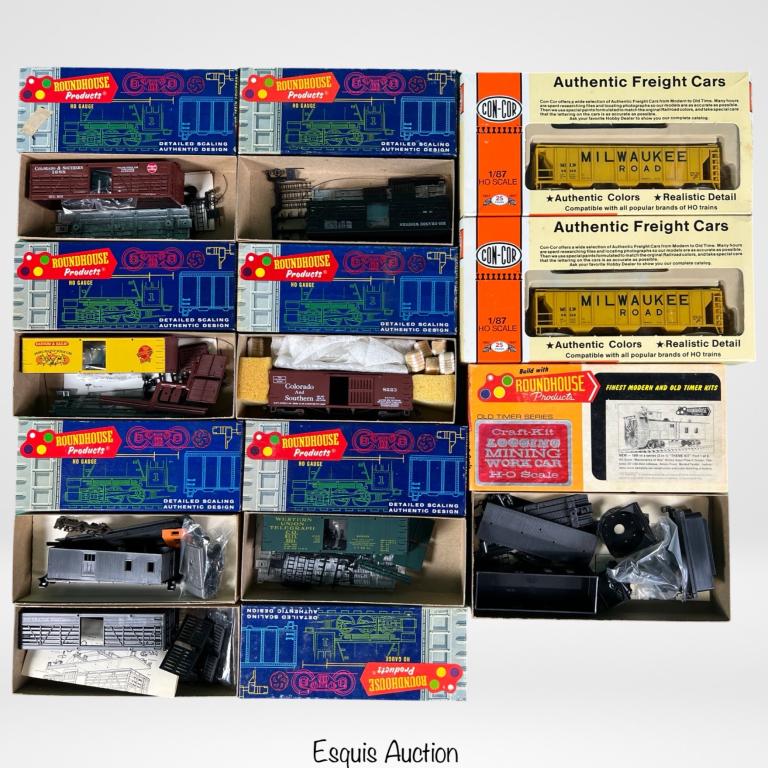 Vintage Roundhouse HO Scale RR Train Cars (1 of 4)