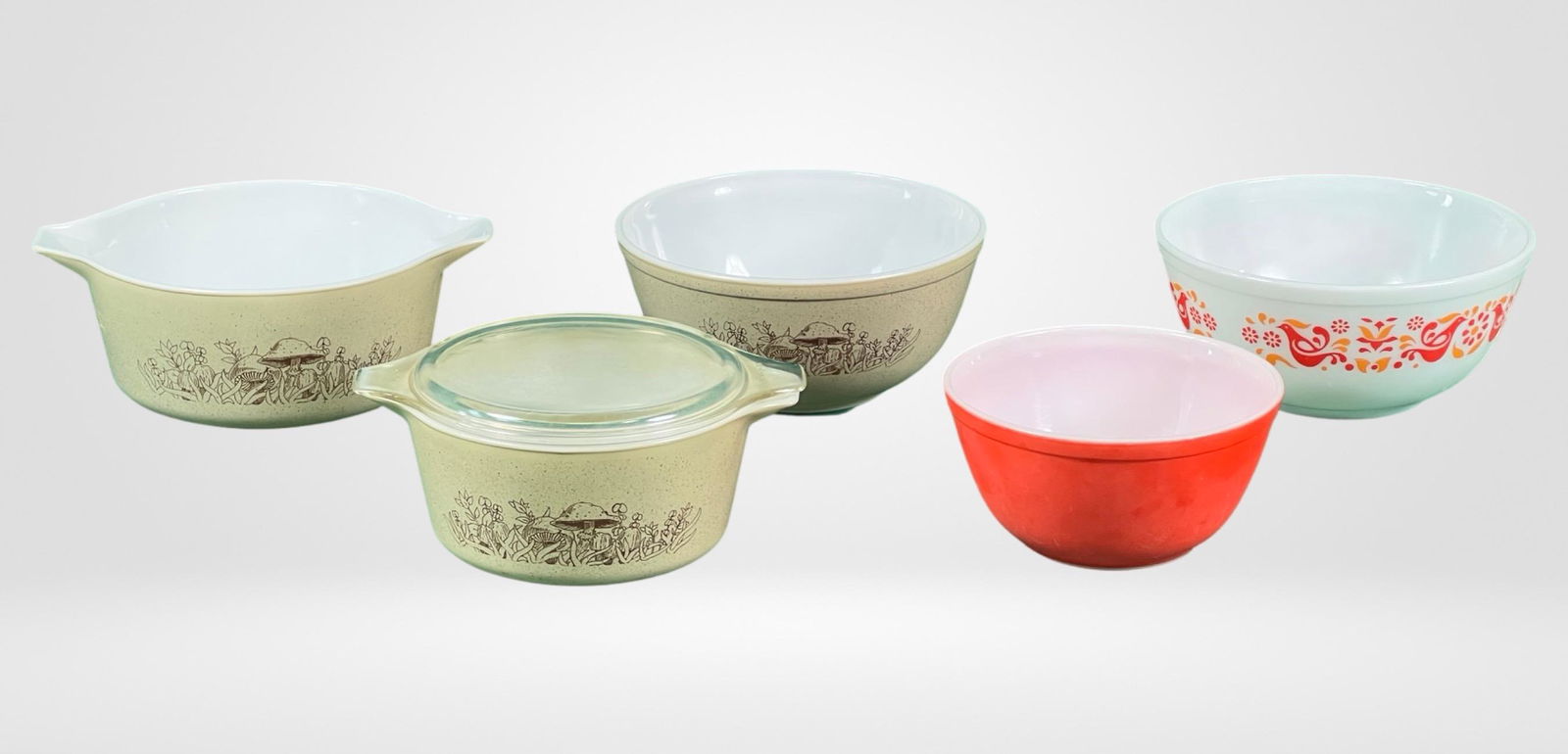 Vintage Pirex Casserole Dishes & Mixing Bowls (1 of 6)