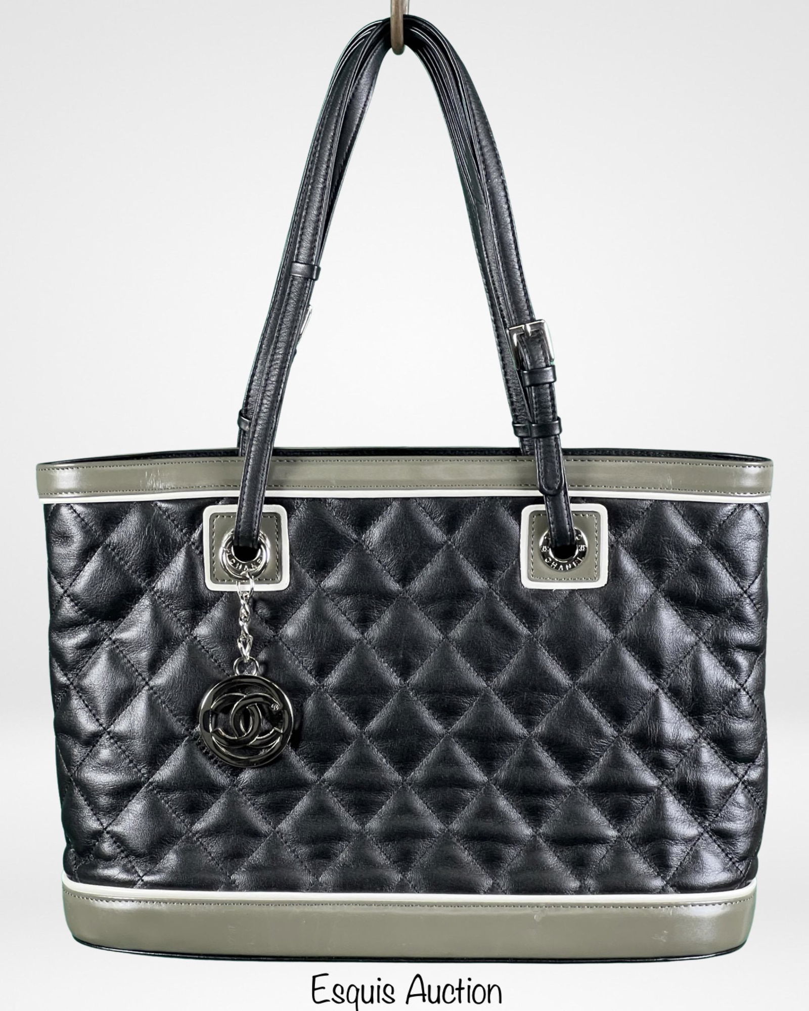 Chanel Quilted Tote/ Handbag/ Bag (1 of 5)
