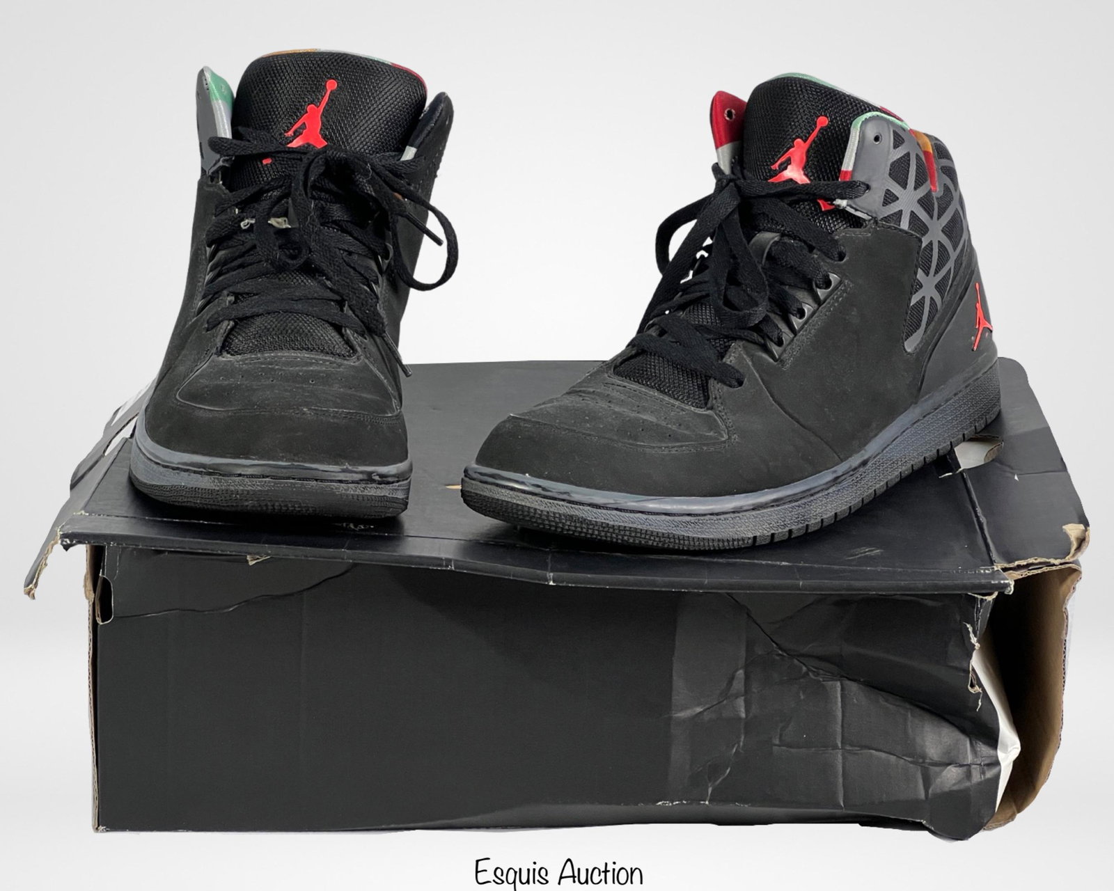 Air Jordan 1 Flight 3 Prem Sneakers Sz 10 1/2: Experience the ultimate fusion of style and performance with the Air Jordan 1 Flight 3 Prem Sneakers. These sneakers boast a premium design and the iconic Air Jordan silhouette, making them a must-hav