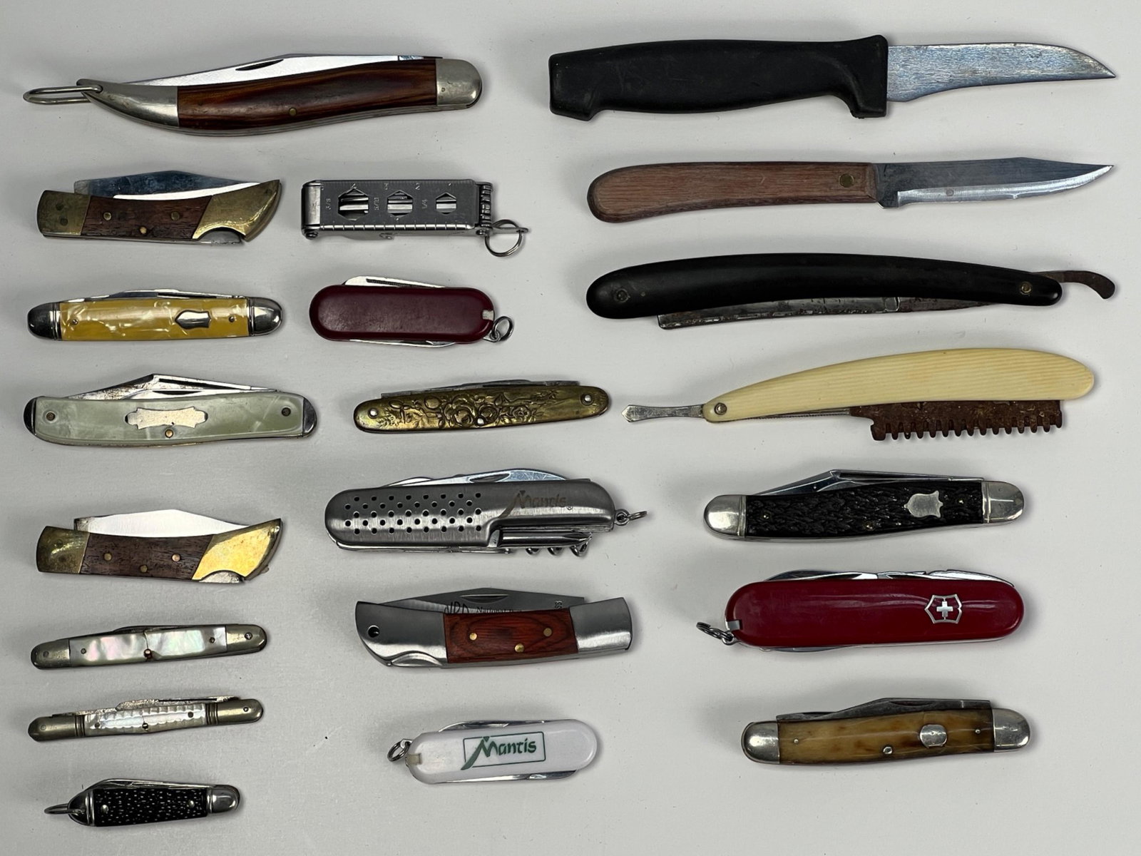 Lot of Vintage Knives, Pocket Knives & Razor Blade (1 of 8)
