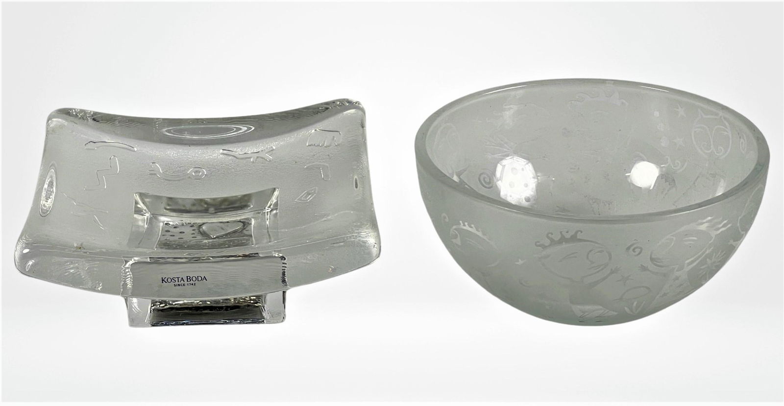 Kosta Boda & Leandra Drumm Art Glass Dish & Bowl: The Bertil Vallien for Kosta Boda Art Glass Domino Dish with Silver Heart is a stunning piece crafted with artistic finesse. This dish bears the artist's signature and is numbered for authenticity. Th