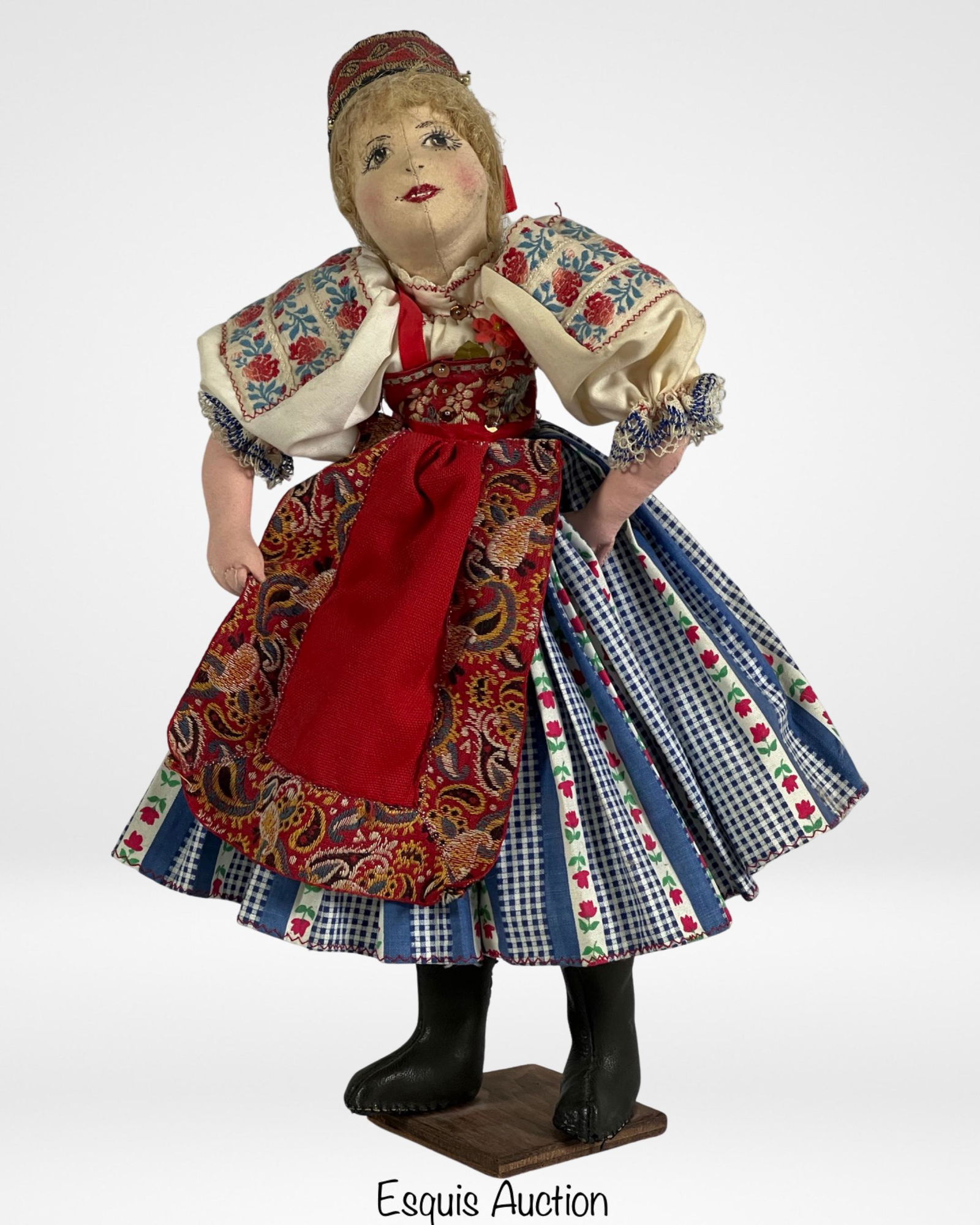 Ilse Ludecke- German Lady Handmade Cloth Doll (1 of 3)