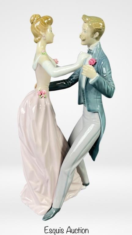 Lladro "Anniversary Waltz" Dancing Couple Figurine (1 of 6)