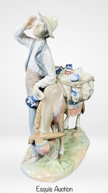Lladro "Typical Peddler" 4859 Porcelain Figurine (1 of 6)