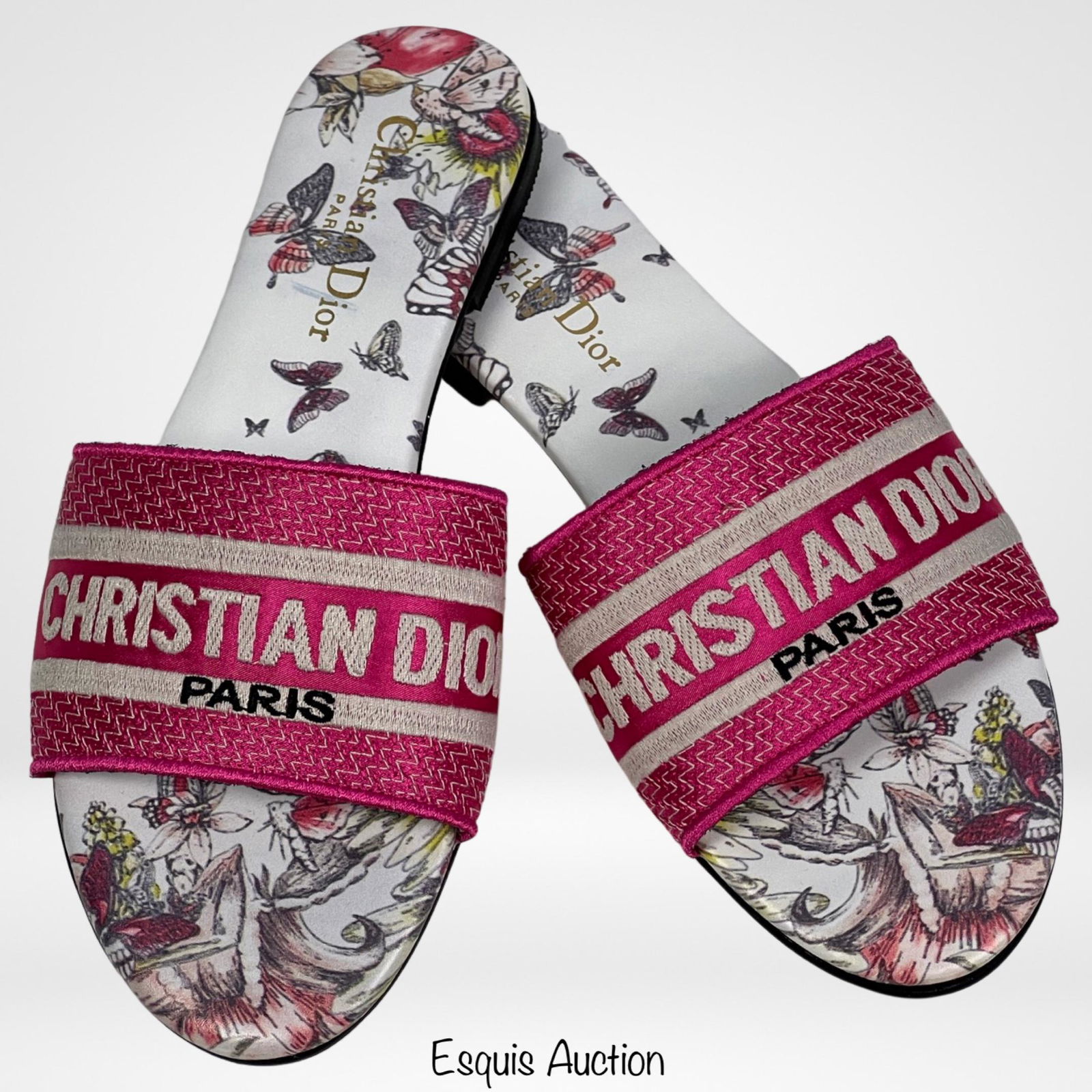 Christian Dior Dway Slide Mules Sz. 8: These Christian Dior Dway Slide Mules are the epitome of luxury and style. Made with embroidered cotton, they exude elegance and sophistication. Size- 8 (39). New and unworn. READ BEFORE BIDDING: Esqu