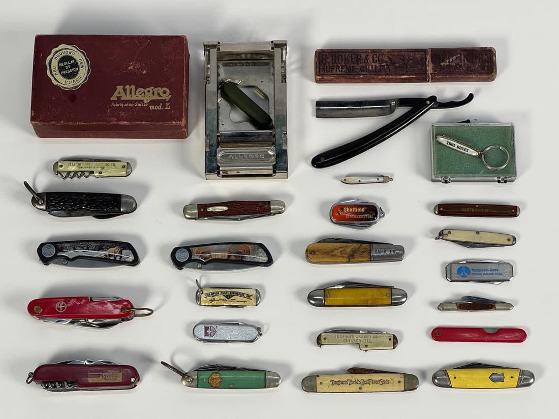 Assortment of Vintage Pocket Knives, Razor, (1 of 3)