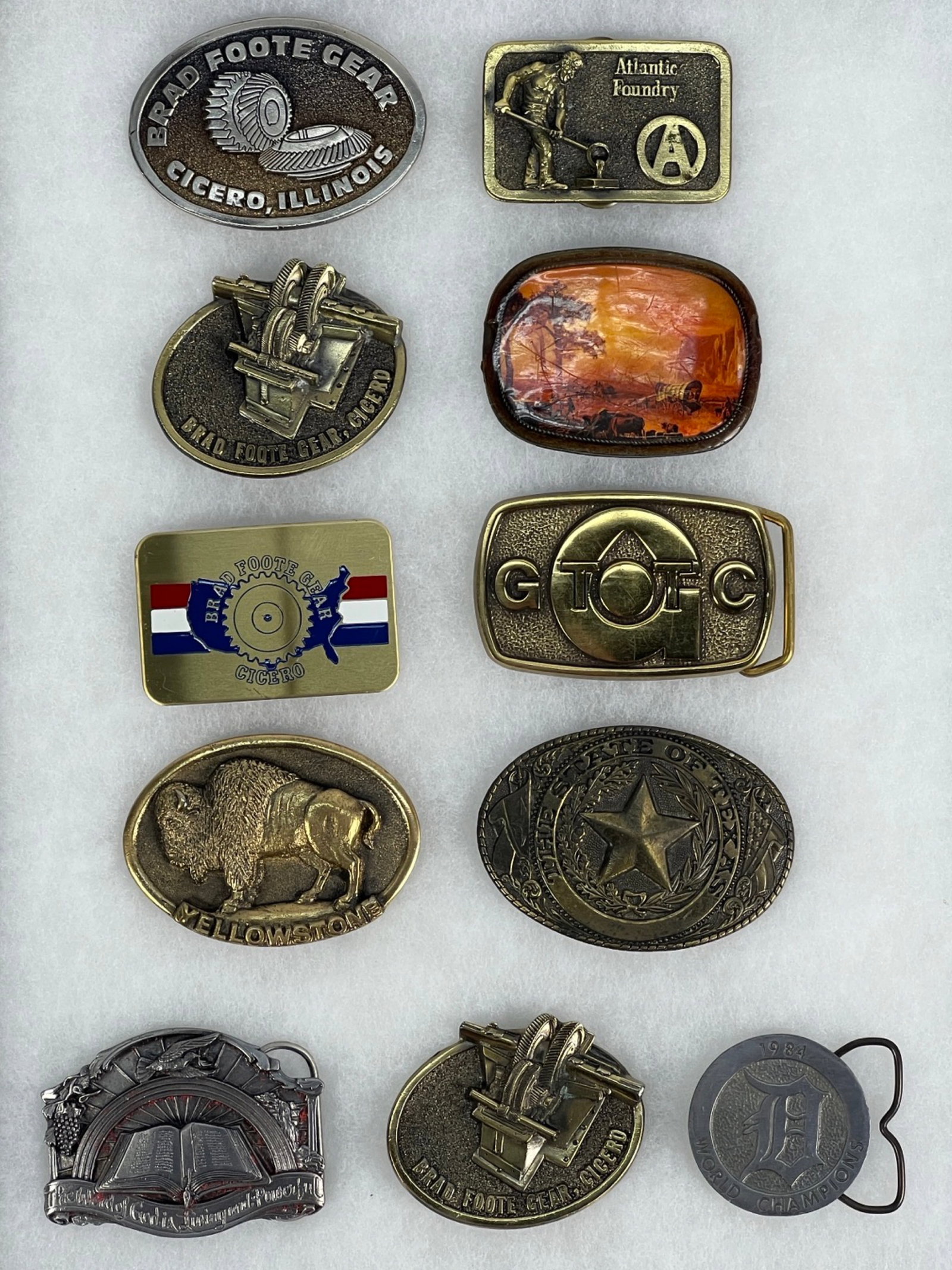 Assortment of Vintage Belt Buckles: Group of Vintage Belt Buckles