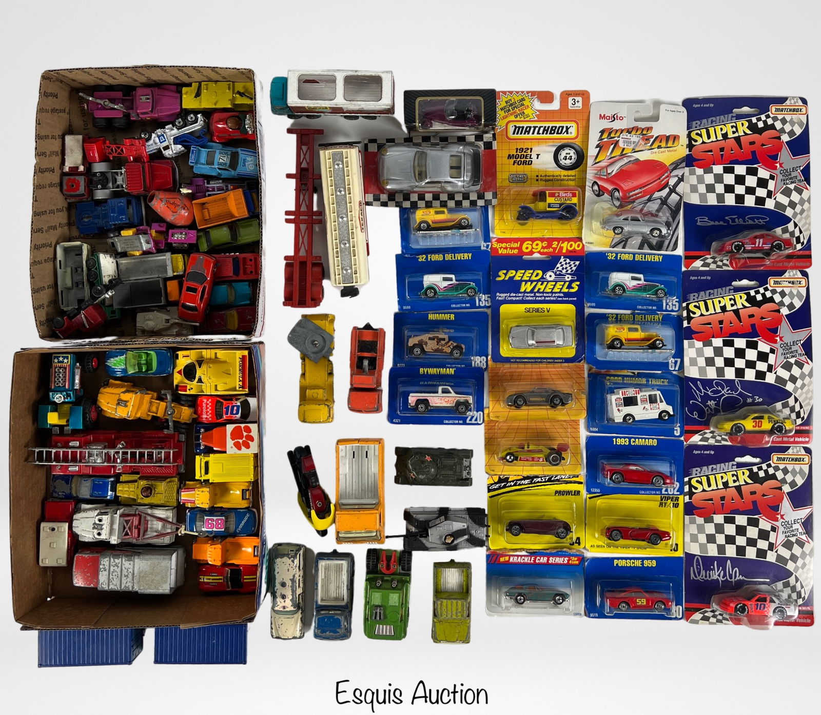 Large Lot of Vintage Die-Cast Toy Cars- Matchbox, (1 of 9)