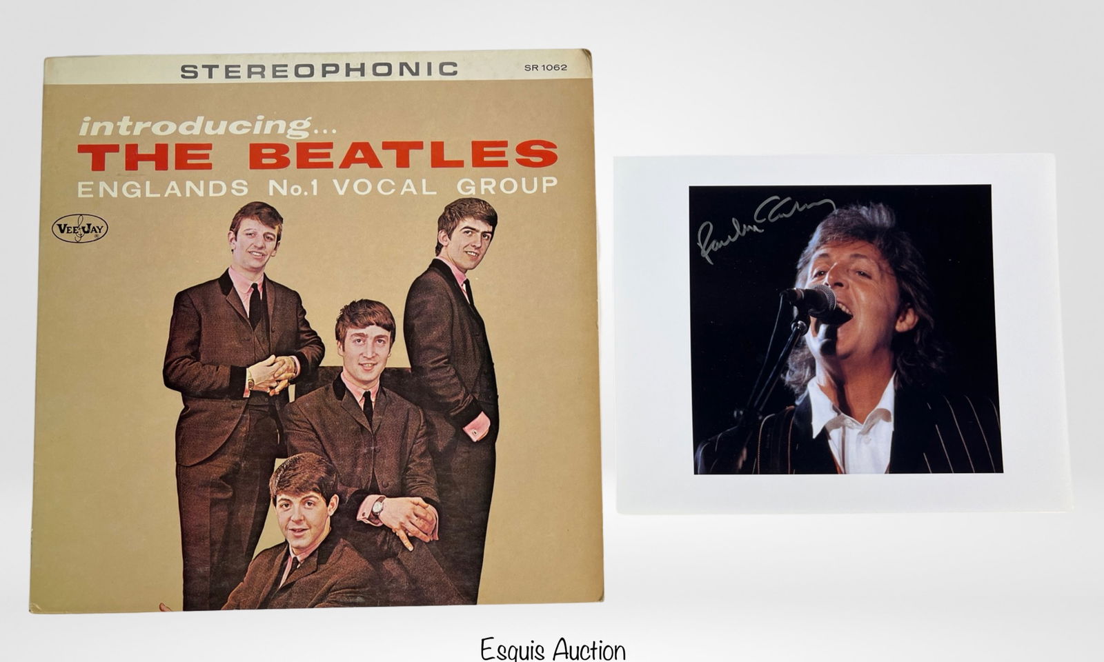 Paul McCartney Signed Photo & Beatles Vinyl Album (1 of 5)
