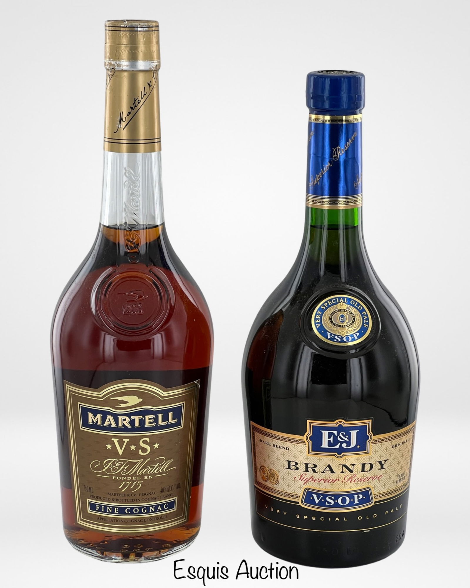 Martell V.S. Fine Cognac & E&J  V.S.O.P. Brandy Bt (1 of 7)