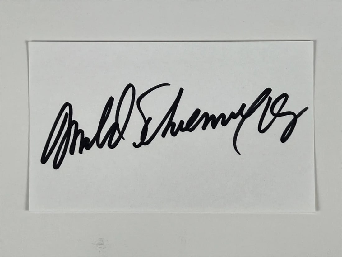 Arnold Schwarzenegger Autograph/ Signature W Photo Auction