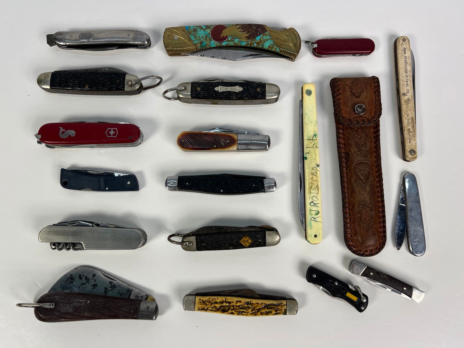 Assortment of Vintage Pocket Knives (1 of 4)