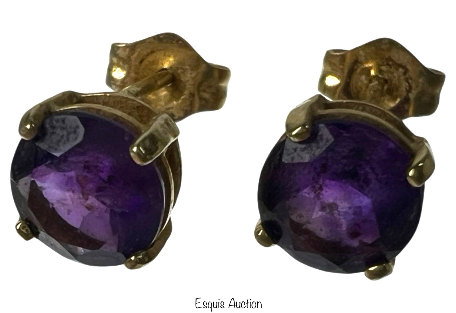 14k Gold Stud Earrings with Amethyst Stones: 14k Gold Stud Earrings with Amethyst Stones