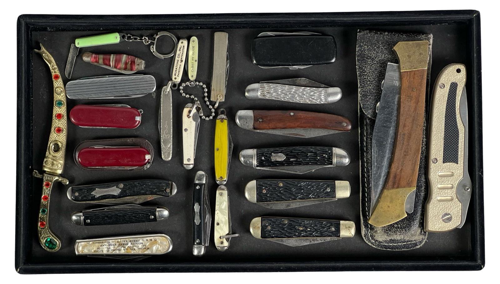 Assortment of Vintage Pocket & Folding Knives: Assortment of Vintage Pocket & Folding Knives