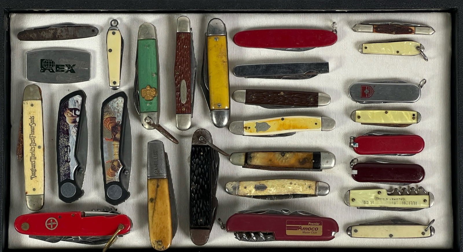Group of Vintage Pocket & Folding Knives: Group of Vintage Pocket & Folding Knives