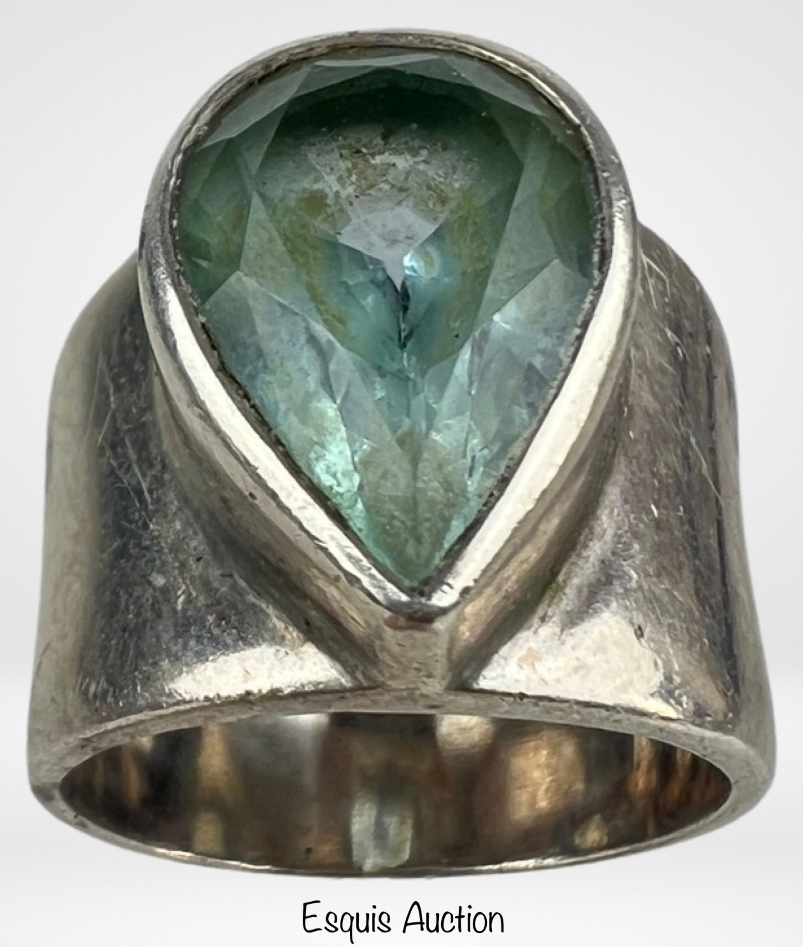 Vintage Lady's Massive Sterling Silver Ring (1 of 4)