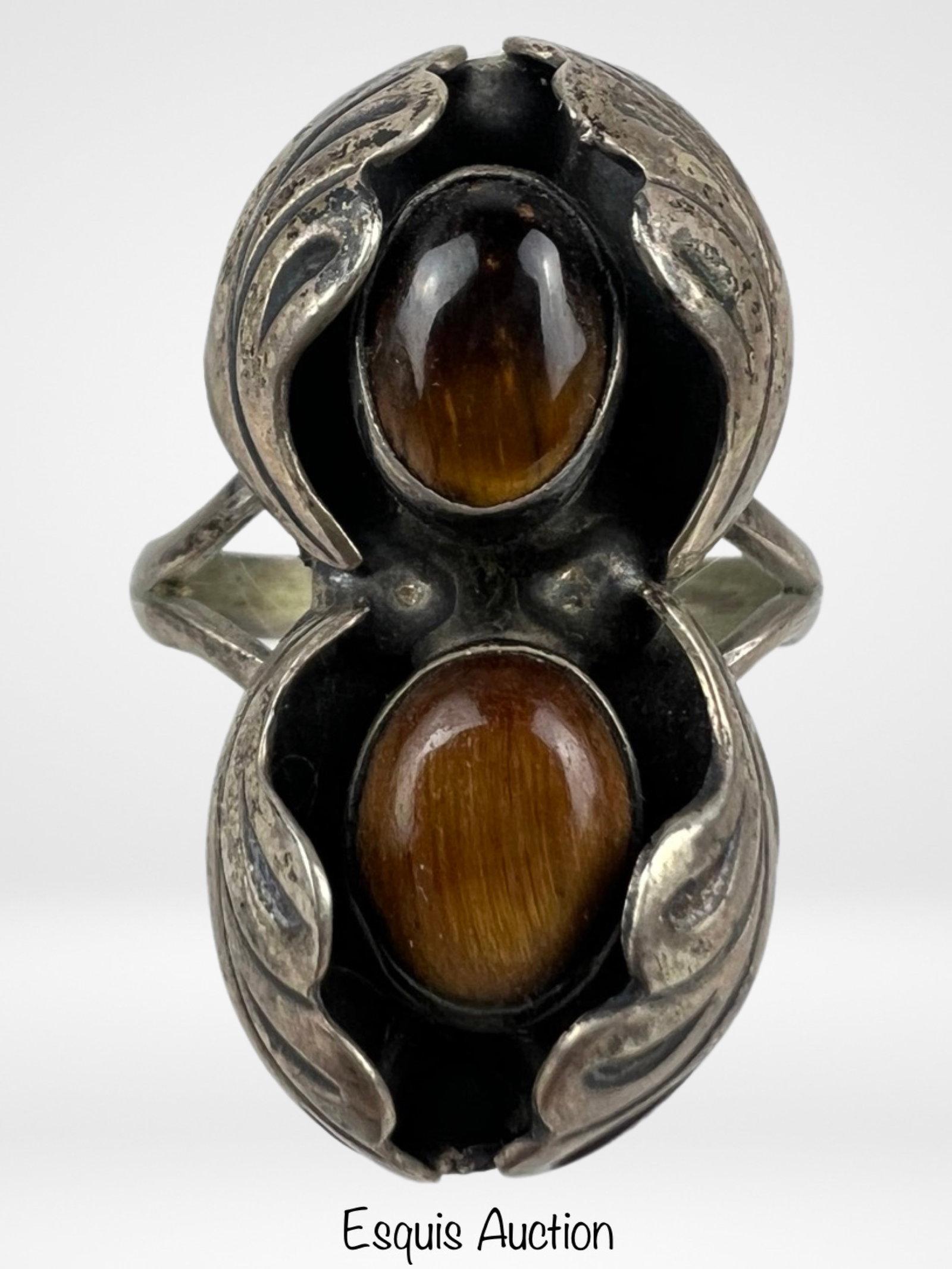 Sterling Silver Native American Tiger Eye Ring: Vintage Sterling Silver Native American Lady's Tiger Eye Ring. Size- 9. Good Condition.