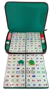 Vtg 1940's Mahjong Game Set 148 With Case: Vtg 1940's Mahjong Game Set 148 With Case,Dice,Bakelite.Good Condition.This vintage Mahjong game set from the 1940s is a true gem for game enthusiasts. With 148 tiles, dice, and a convenient case, thi