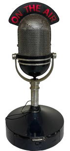 ORIGINAL Windsor AM/FM Microphone Radio: This unique Windsor AM/FM Microphone Radio is a must-have for any movie memorabilia collector. With its original design and functionality, this item is perfect for those who love to add a touch of vin