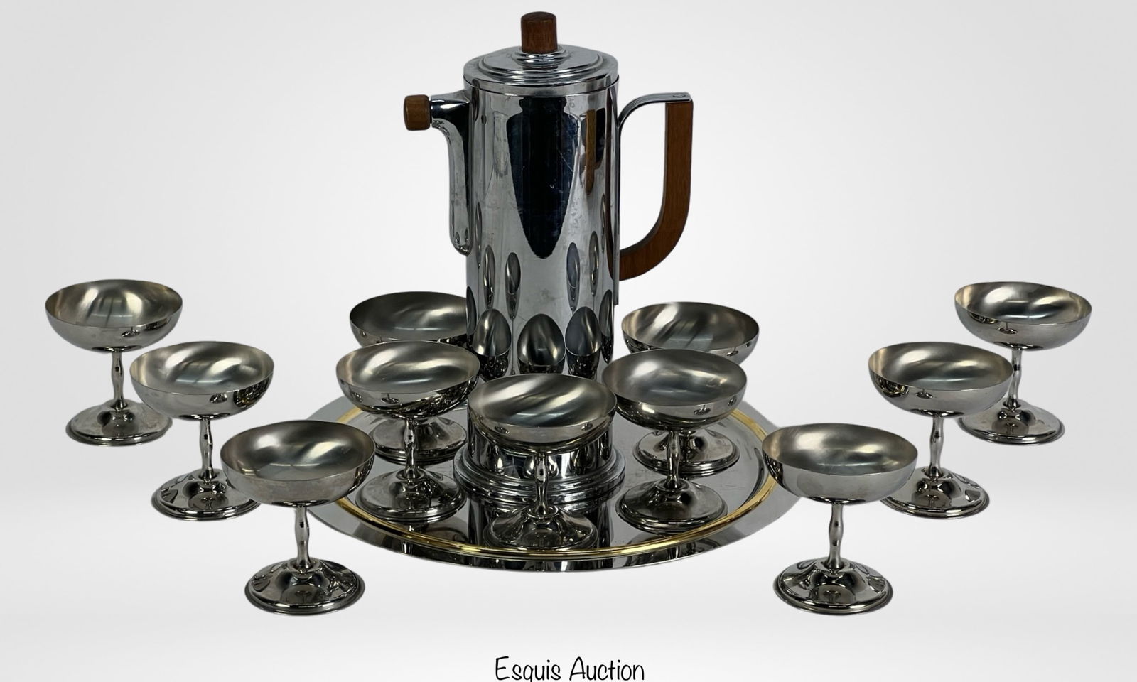 Retro Manning Bowman Coctail Shaker & Cups (1 of 5)